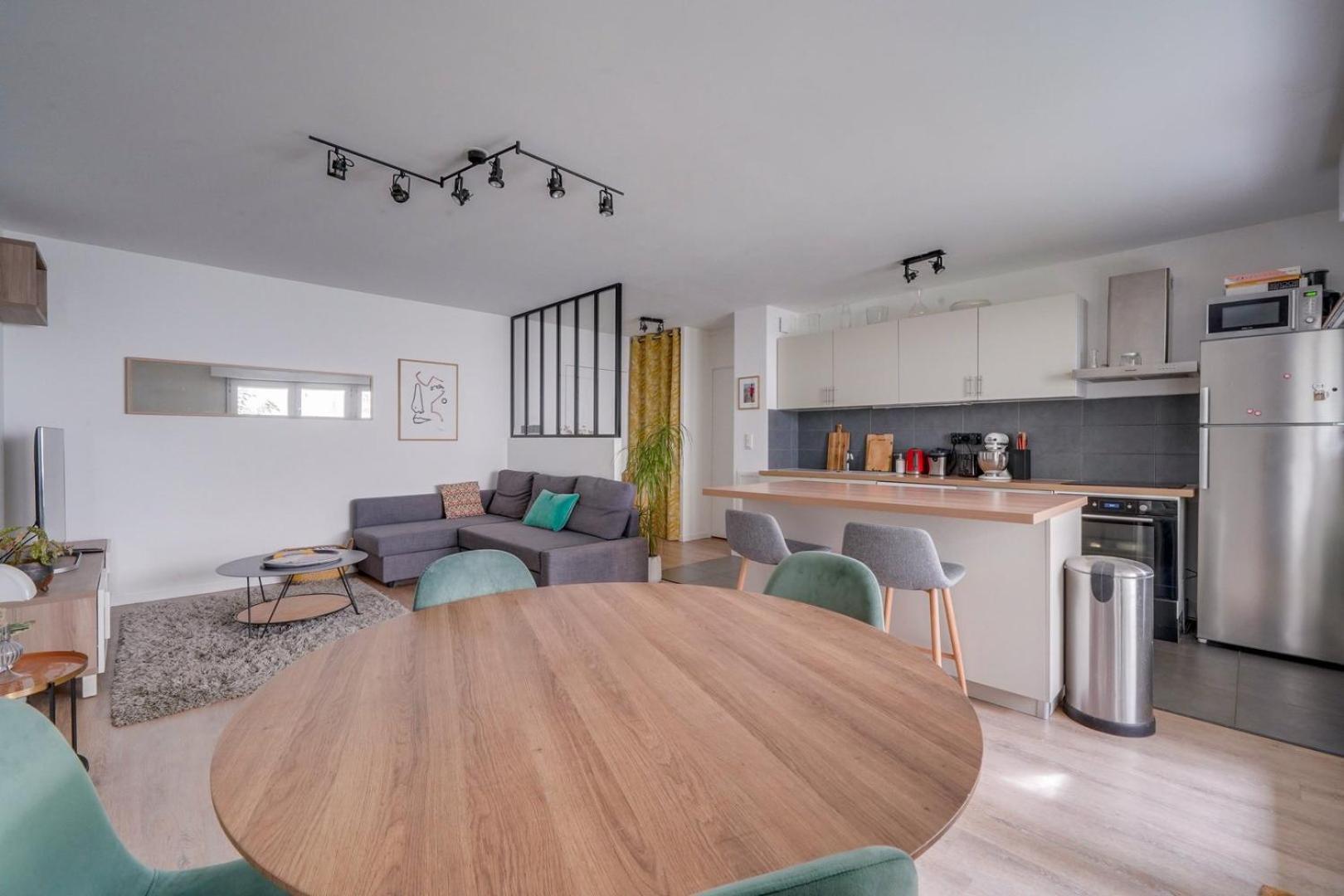 Ferienwohnung Pleasant Flat In Bordeaux With Terrace And Parking Exterior foto